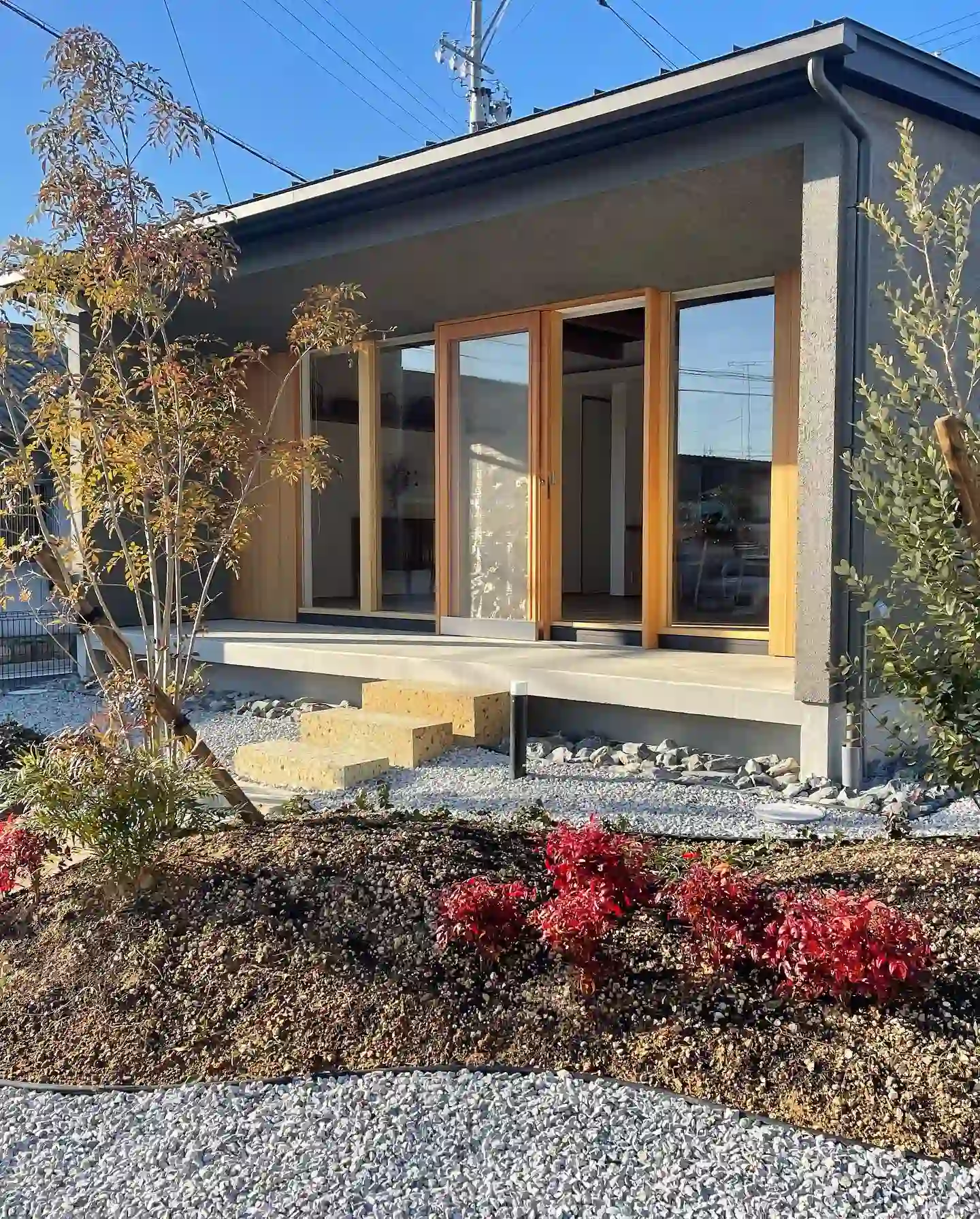 温かな陽の光が差し込む趣味の家